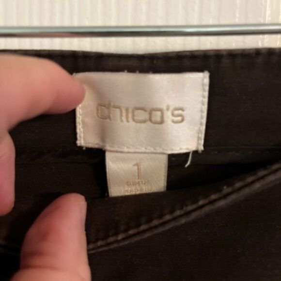 Chico's flat front cropped brown pants. Side zip. Size 1. - Picture 4 of 4